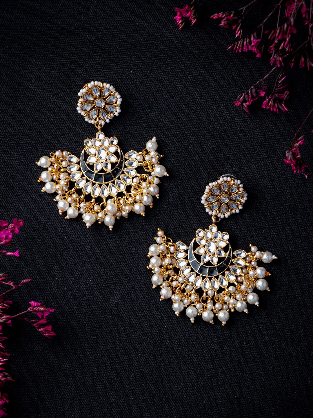 

MORKANTH JEWELLERY Black Contemporary Chandbalis Earrings