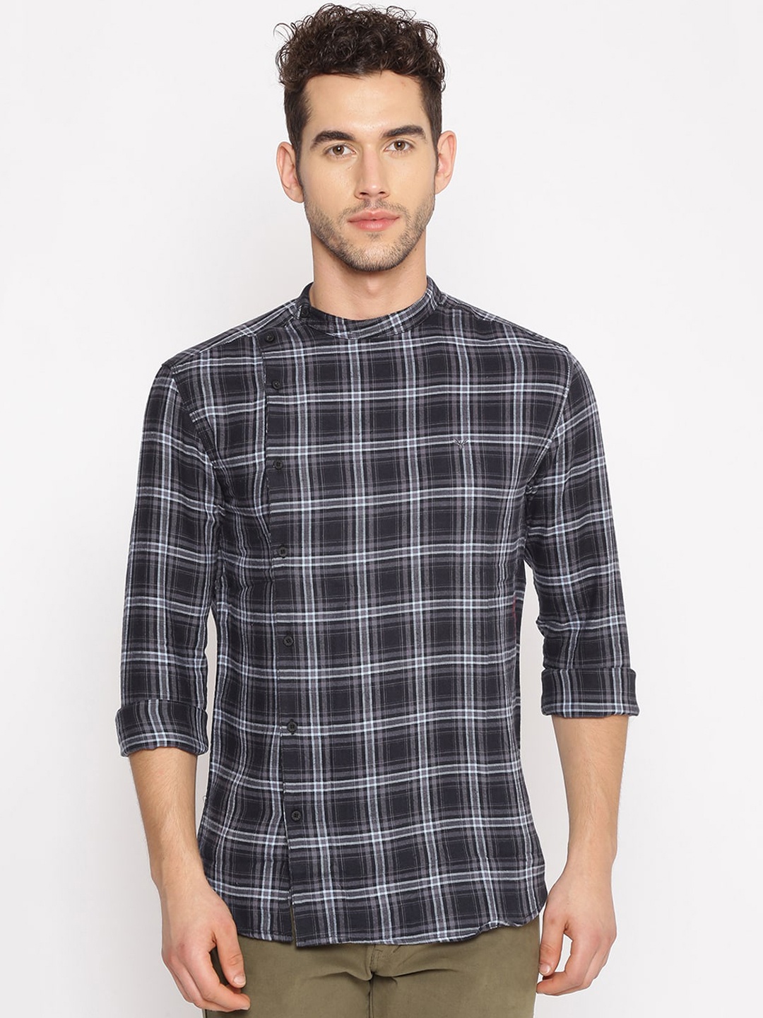 

SHOWOFF Men Grey Comfort Slim Fit Checked Casual Shirt
