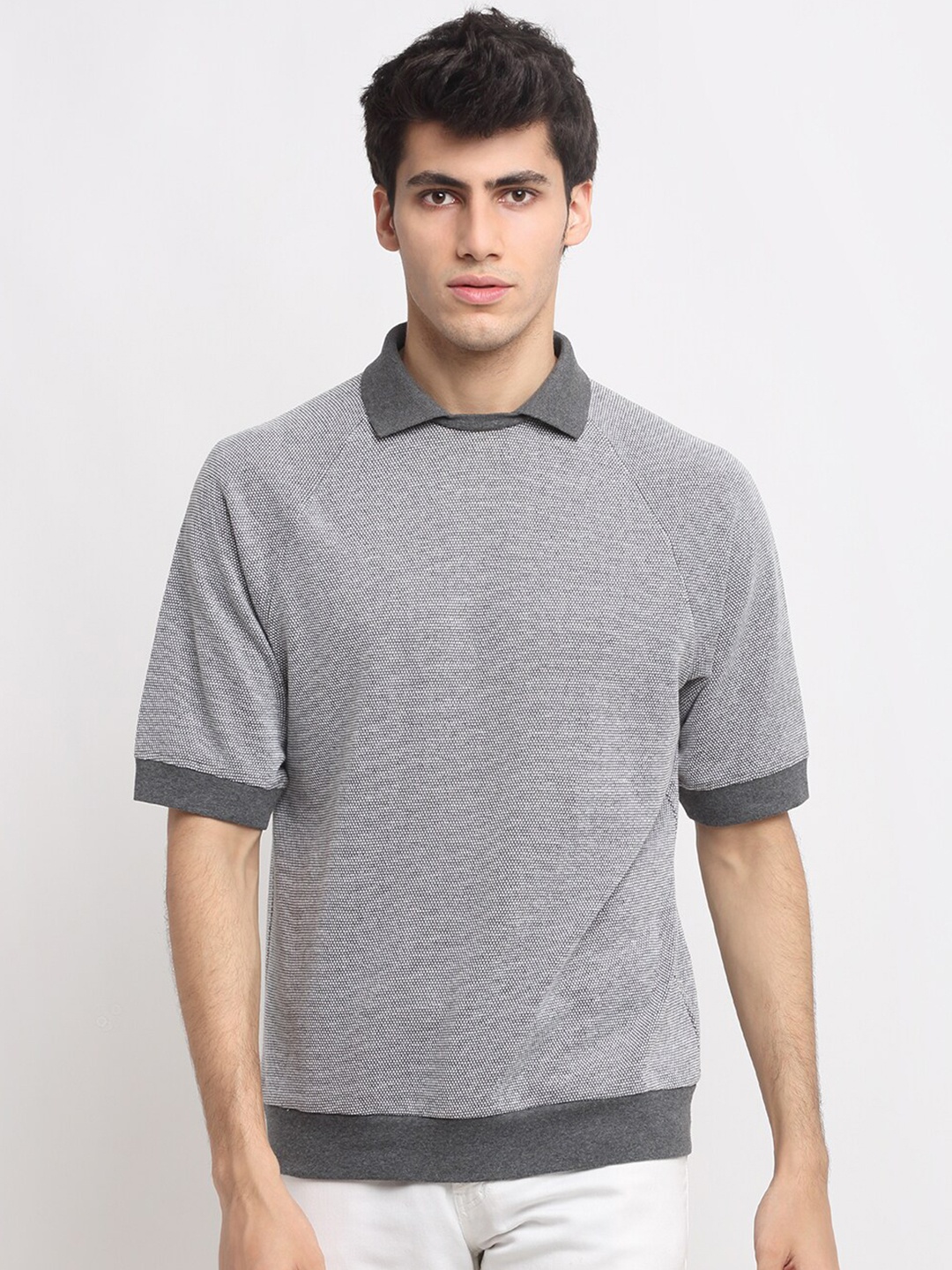 

Bhaane Men Grey Polo Collar Loose T-shirt