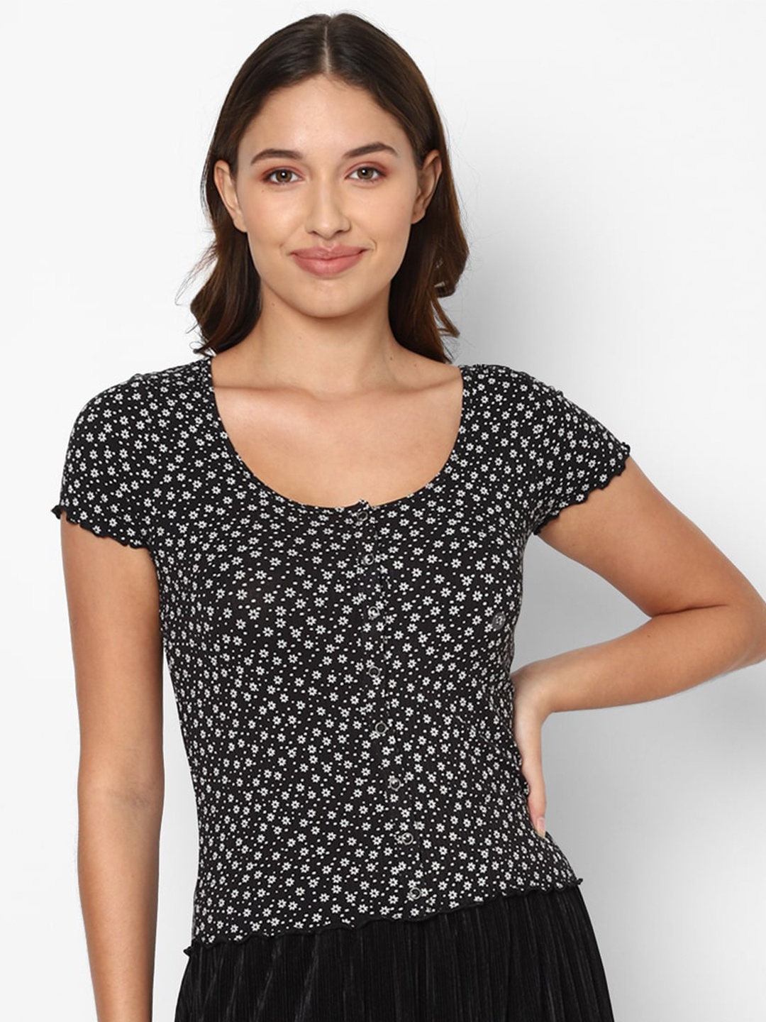 

AMERICAN EAGLE OUTFITTERS Women Black Floral Printed T-shirt