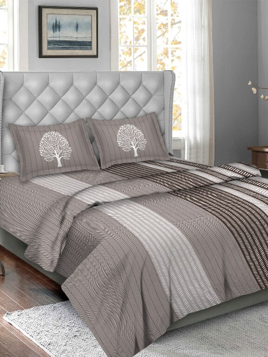 

BELLA CASA Grey & White Geometric Printed Double Queen Bedding Set With Comforter