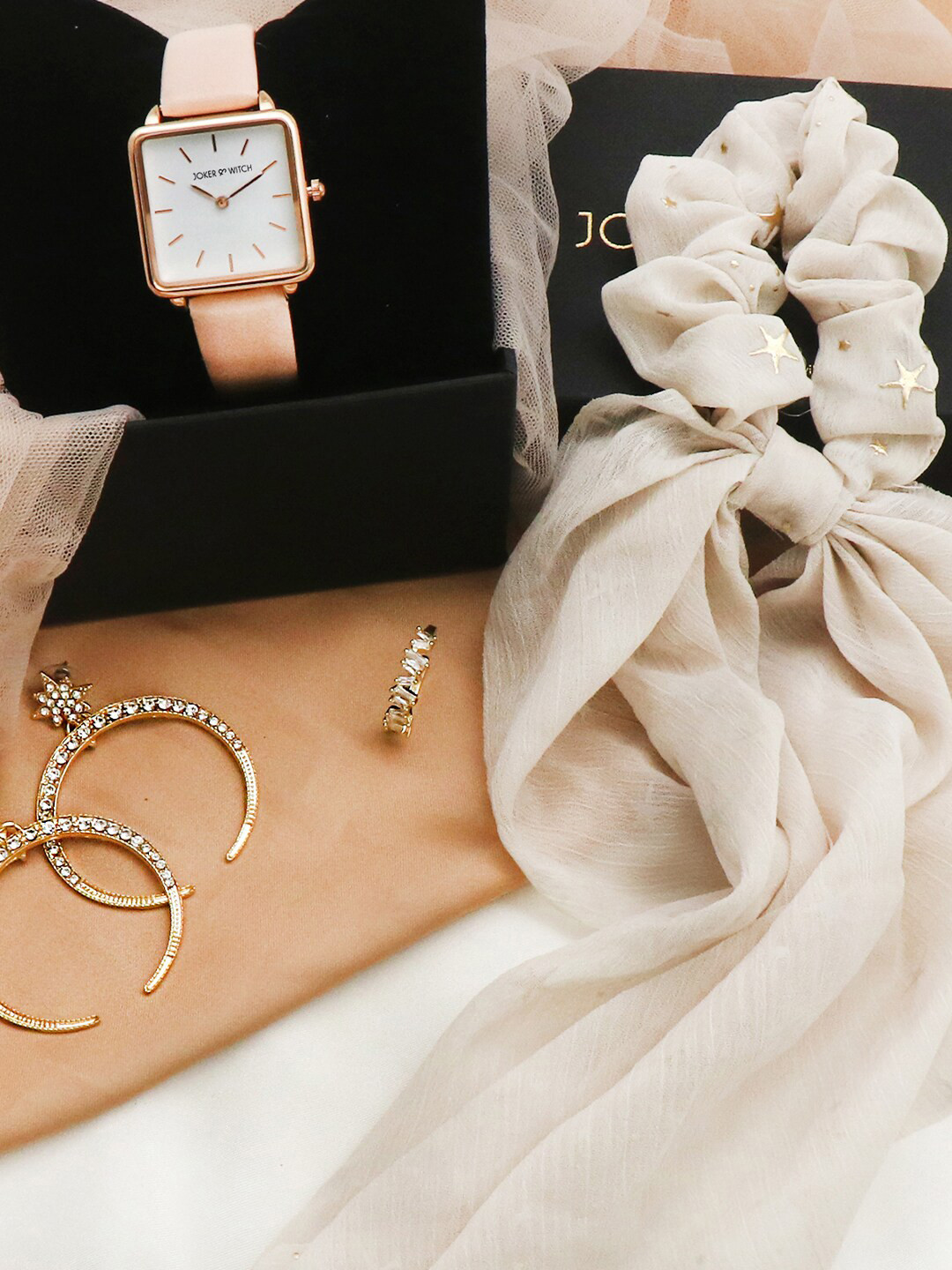 

JOKER & WITCH Women White & Pink Sweet Allure Love Stack Watch Gift Set JWLS254