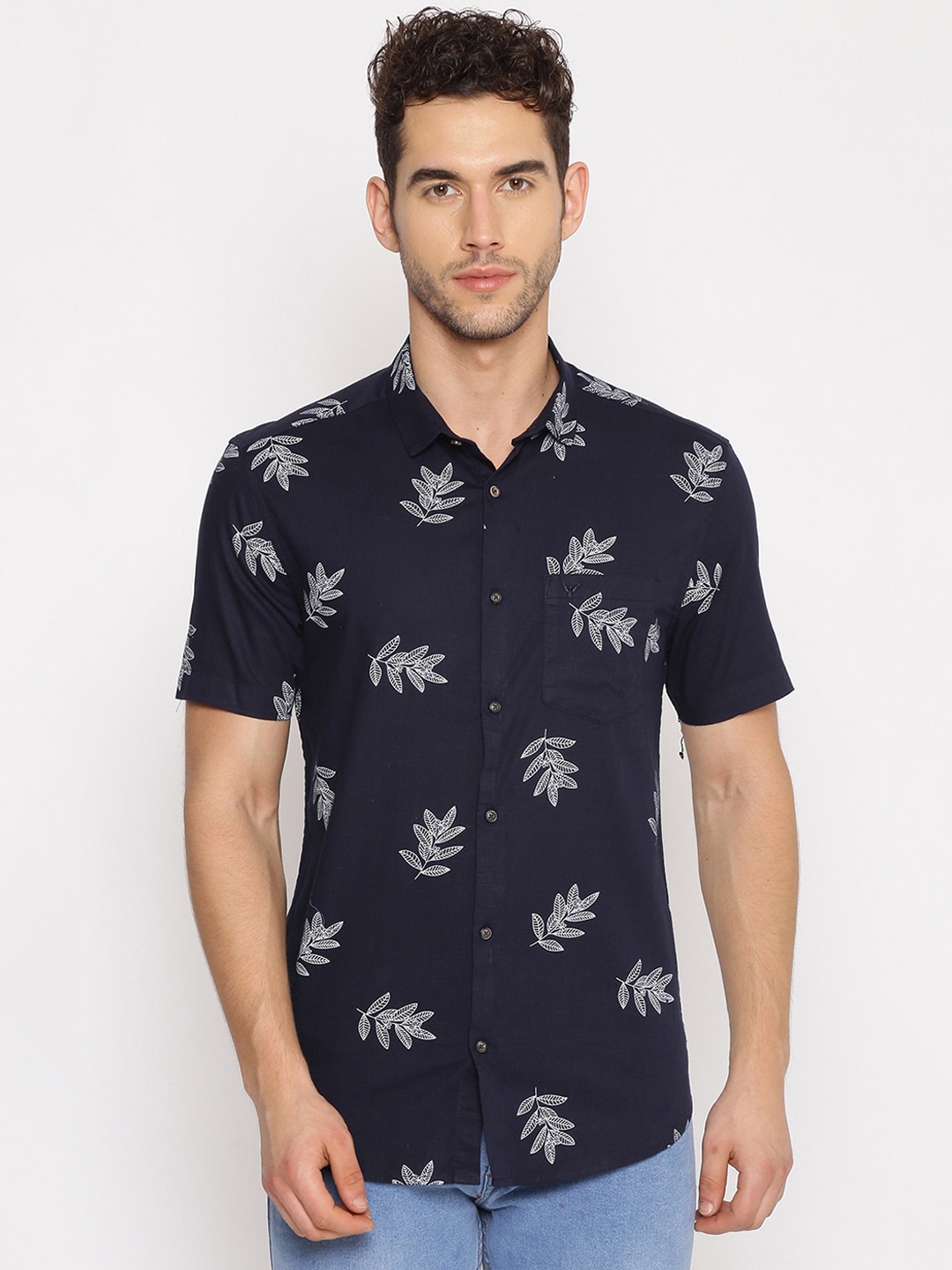 

SHOWOFF Men Navy Blue Comfort Slim Fit Printed Casual Shirt
