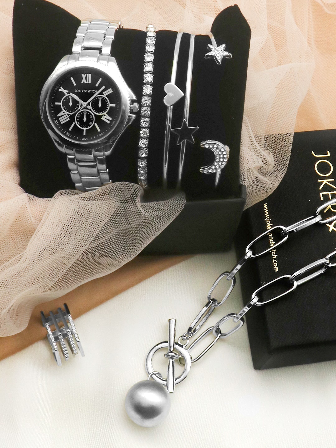 

JOKER & WITCH Women Silver-Toned & Black Lost In Your Eyes Love Stack Watch Gift Set JWLS260