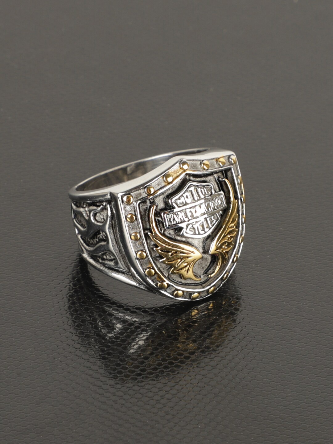 

Crunchy Fashion Oxidized Silver-Plated & Gold-Toned Finger Ring