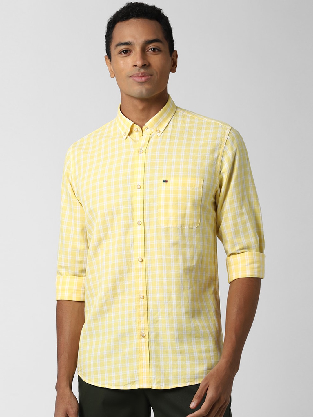 

Peter England Casuals Men Yellow Slim Fit Checked Pure Cotton Casual Shirt