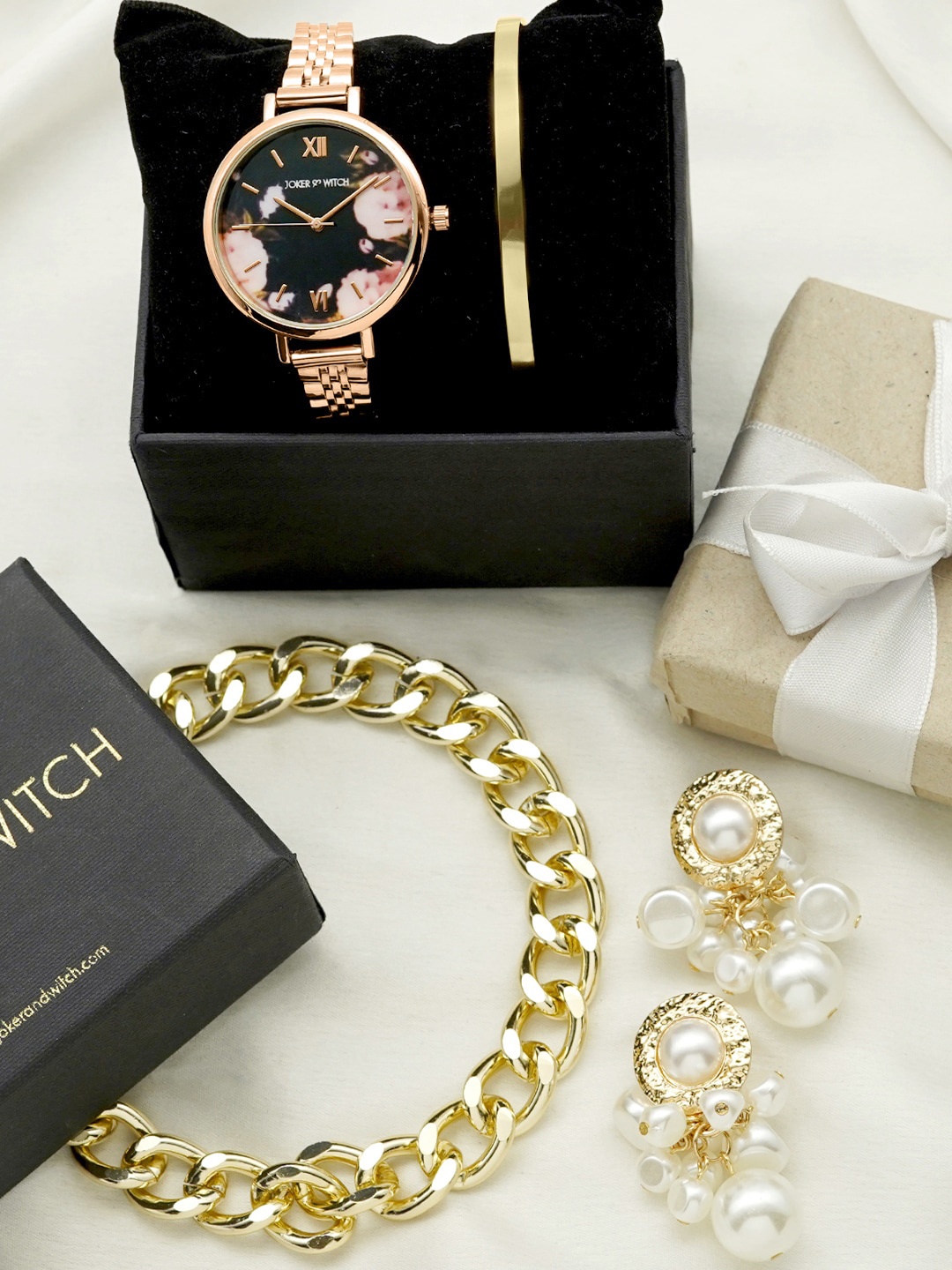 

JOKER & WITCH Women Black & Gold-Toned Love Guaranteed Love Stack Watch Gift Set JWLS176