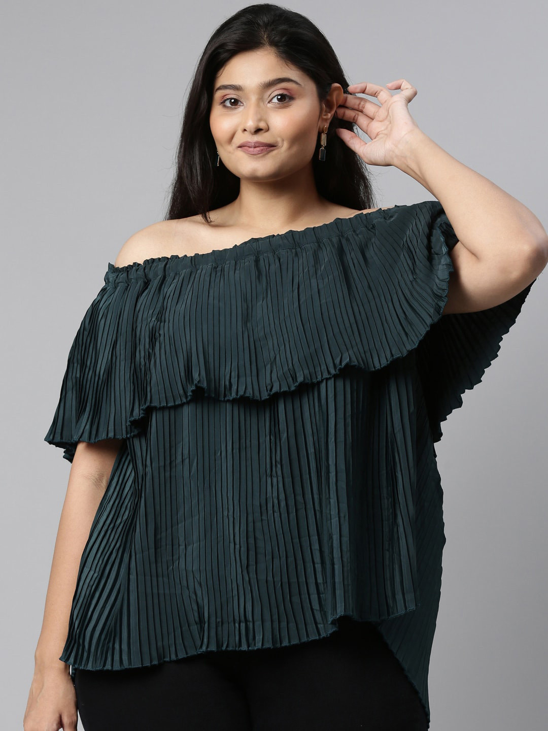 

The Pink Moon Green Off-Shoulder Extended Sleeves Accordion Pleats Bardot Top