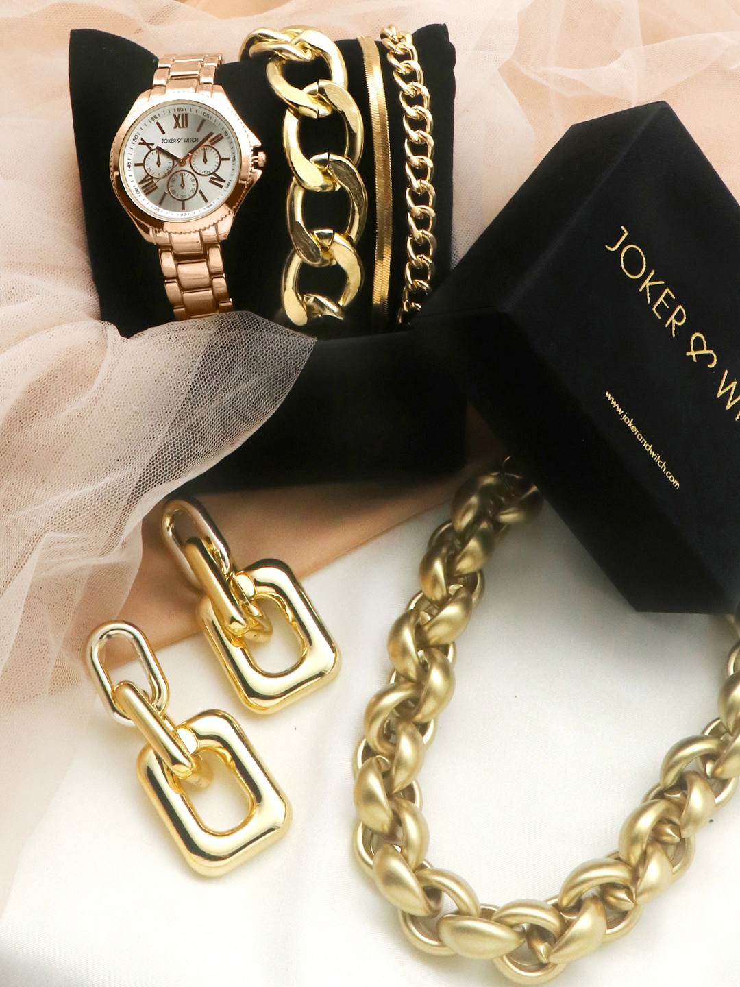 

JOKER & WITCH Women White & Rose Gold-Toned Queen Bee Love Stack Watch Gift Set JWLS258
