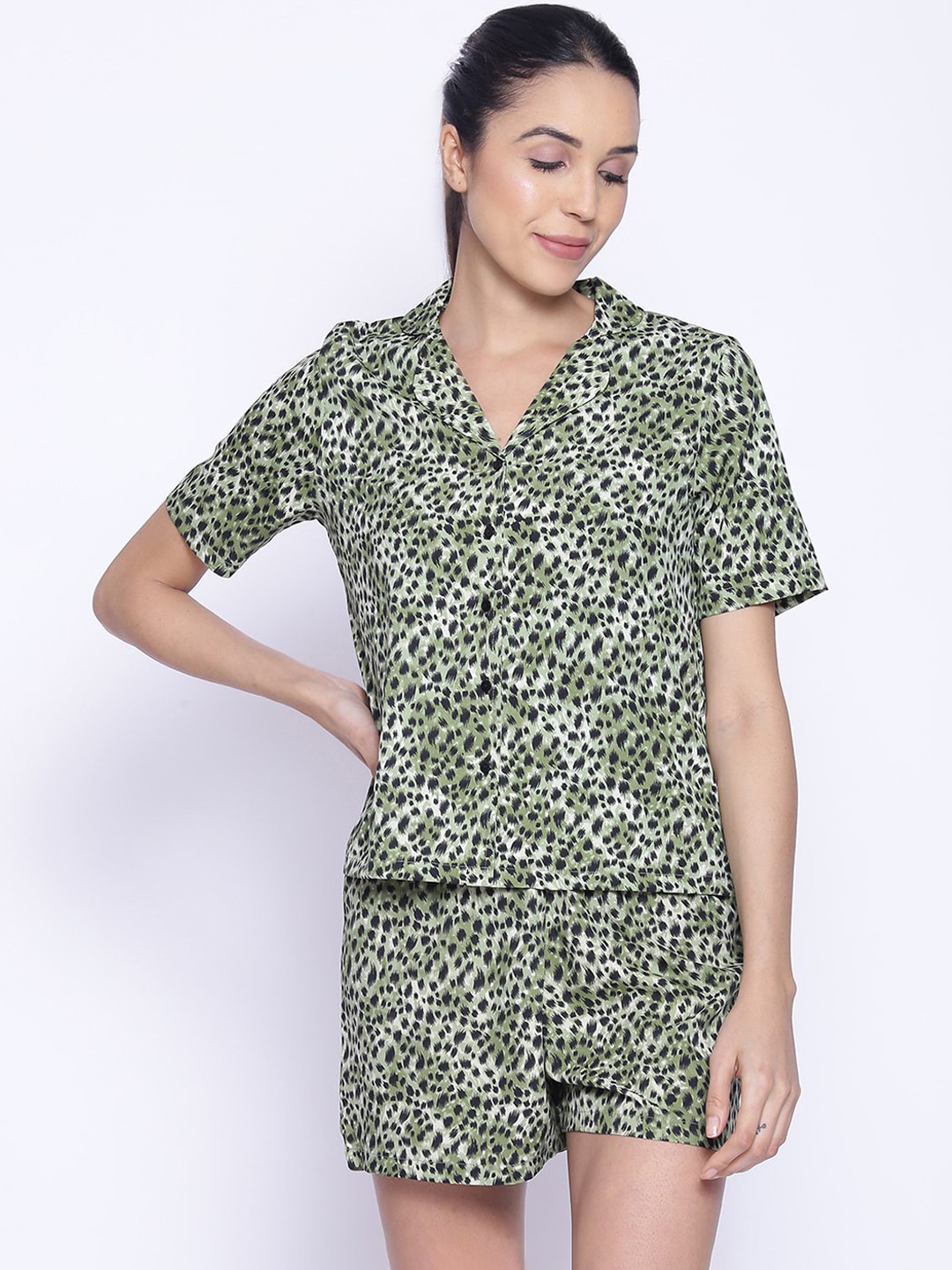 

IX IMPRESSION Women Black & Green Printed Night suit
