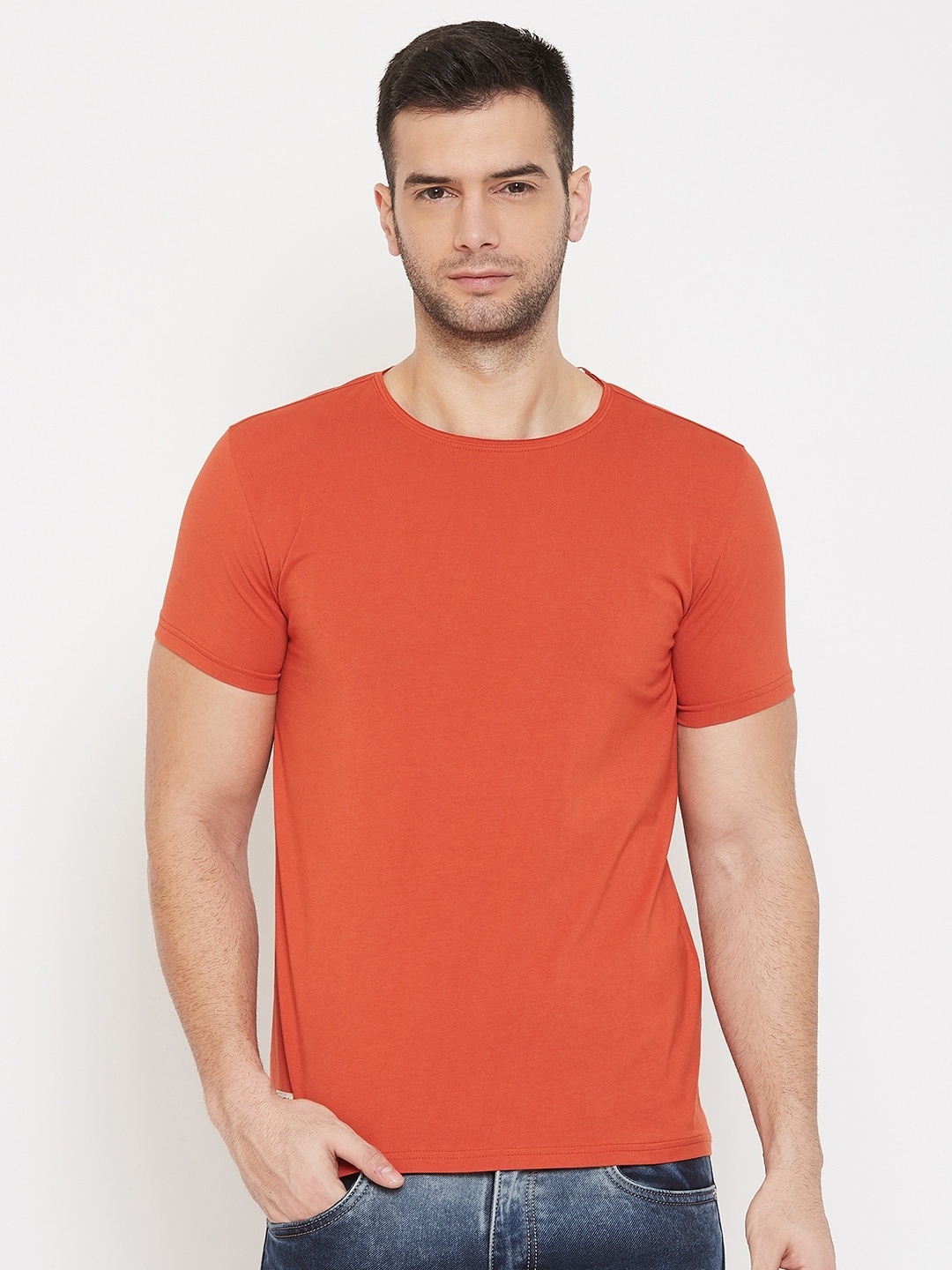 

QUBIC Men Orange T-shirt