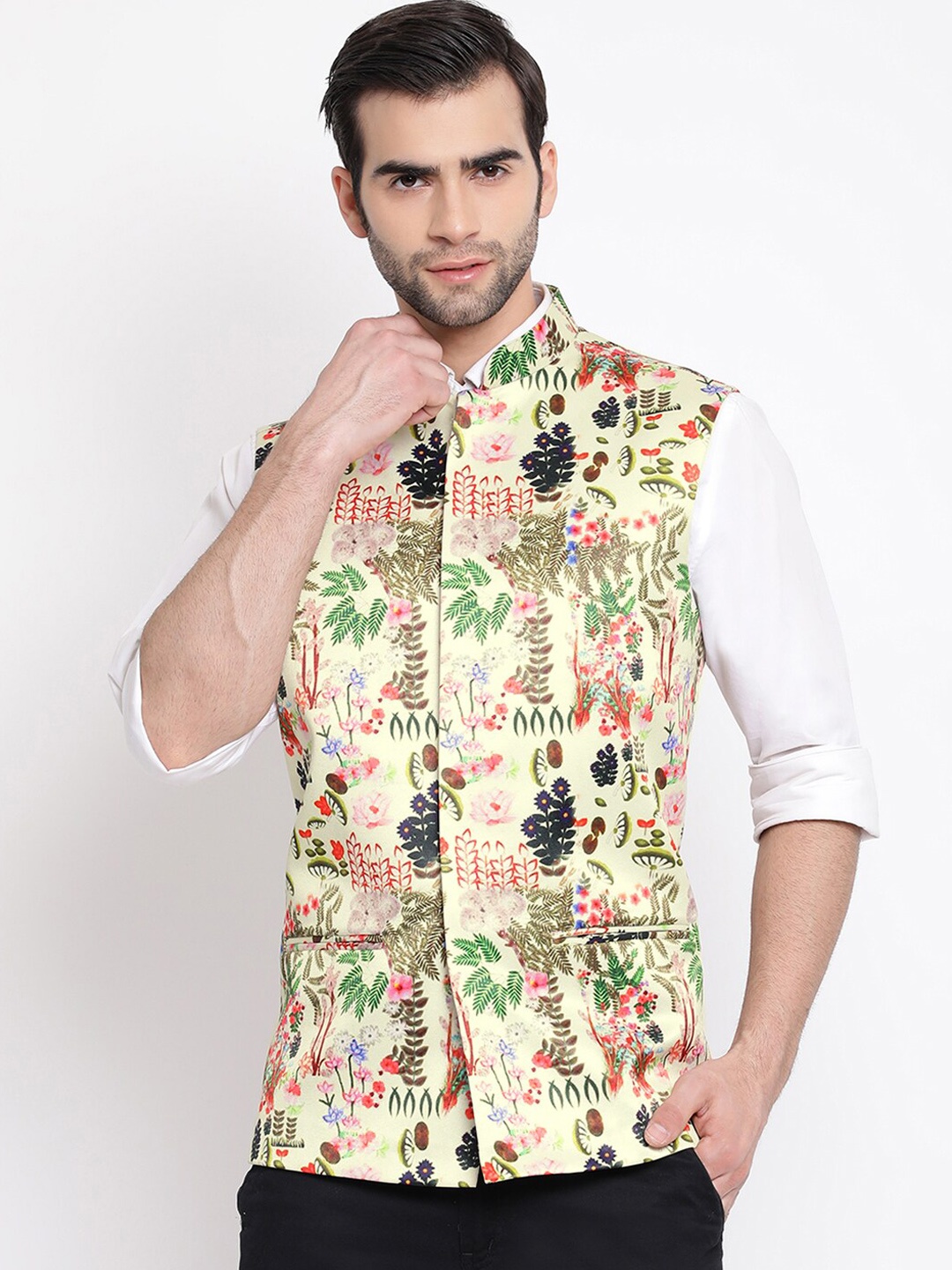 

VASTRAMAY Men Yellow & Red Digital Printed Slim-Fit Woven Nehru Jacket
