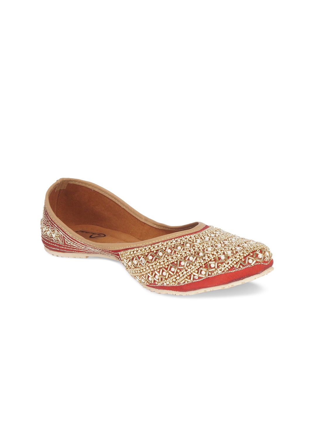 

The Desi Dulhan Women Maroon Embellished Ethnic Mojaris Flats