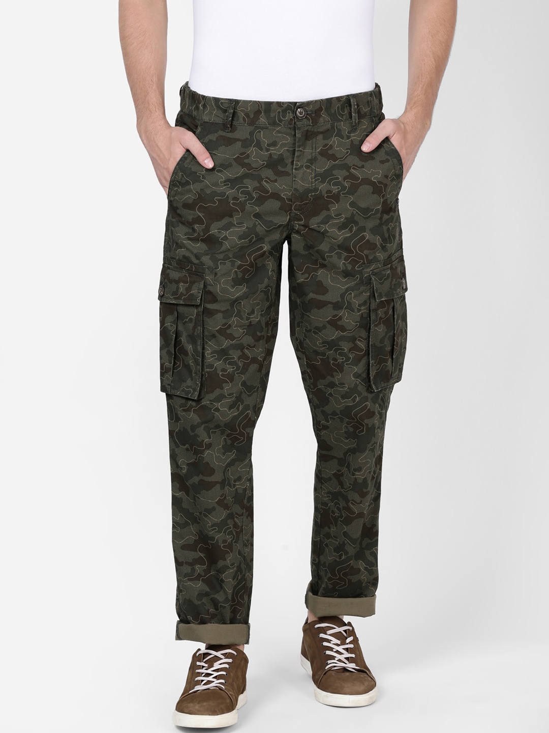 

t-base Men Olive Green Camouflage Printed Cargos Trousers