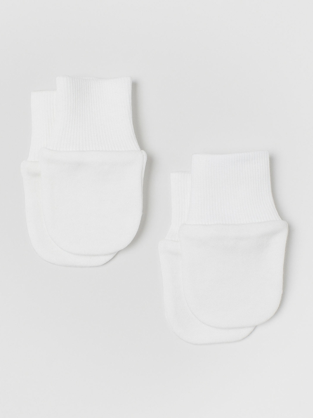 

H&M Girls White 2-pack scratch mittens