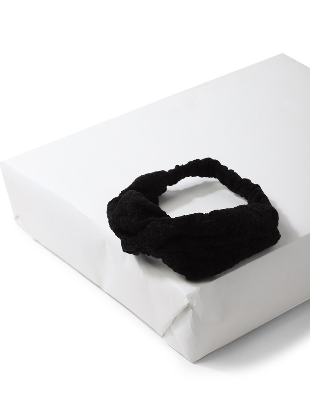 

FOREVER 21 Women Black Self Embroidered Headwrap