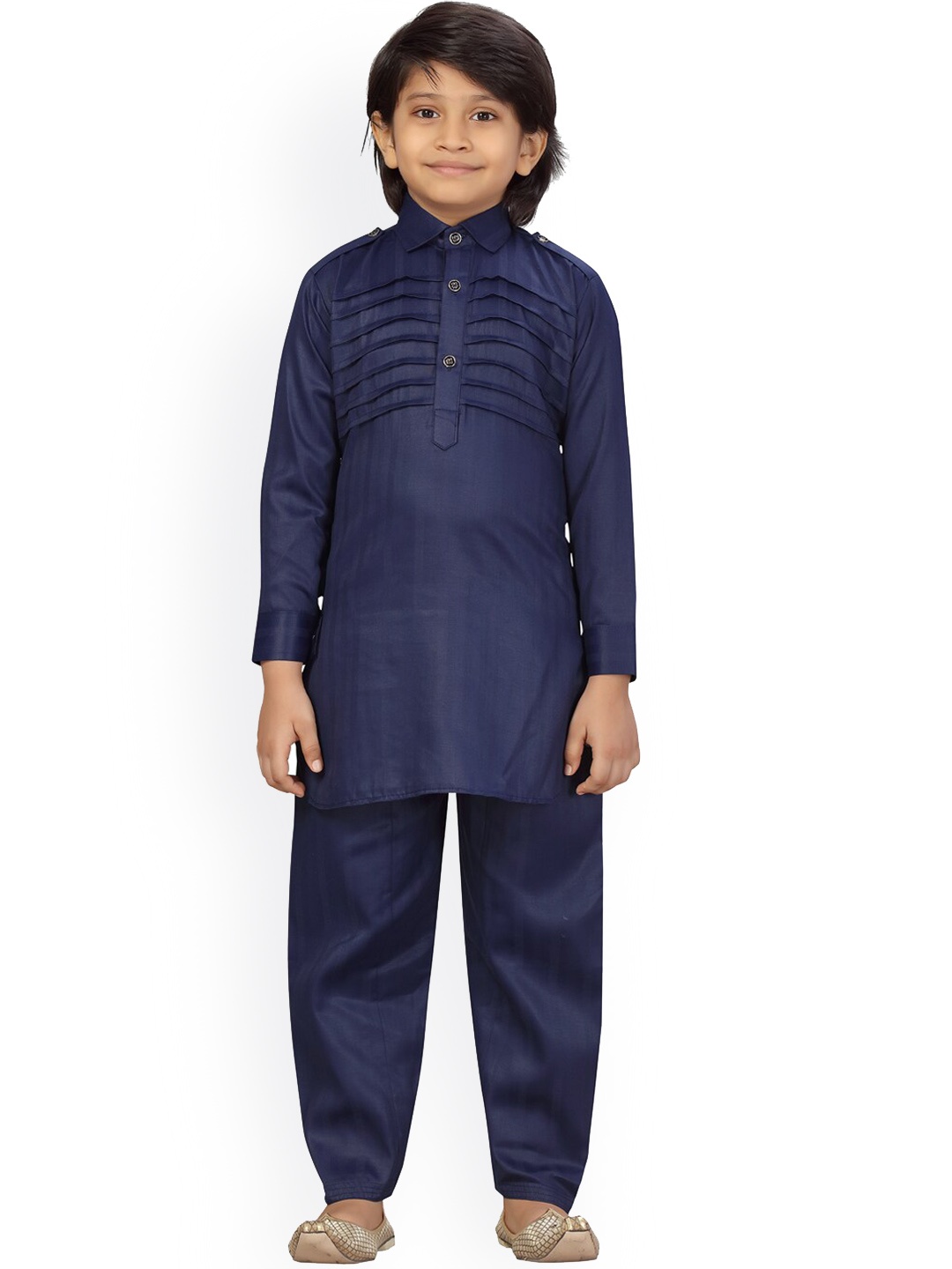 

LITTLE MAFIA BY Aarika Boys Navy Blue Pleated Pure Cotton Kurta with Pyjamas