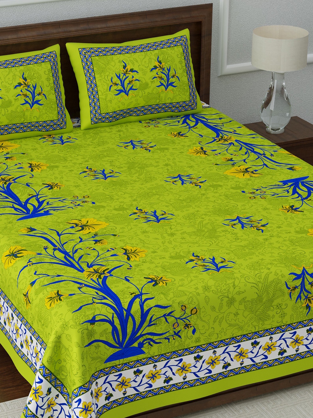 

LIVING ROOTS Green & Blue Floral 144 TC Queen Bedsheet with 2 Pillow Covers