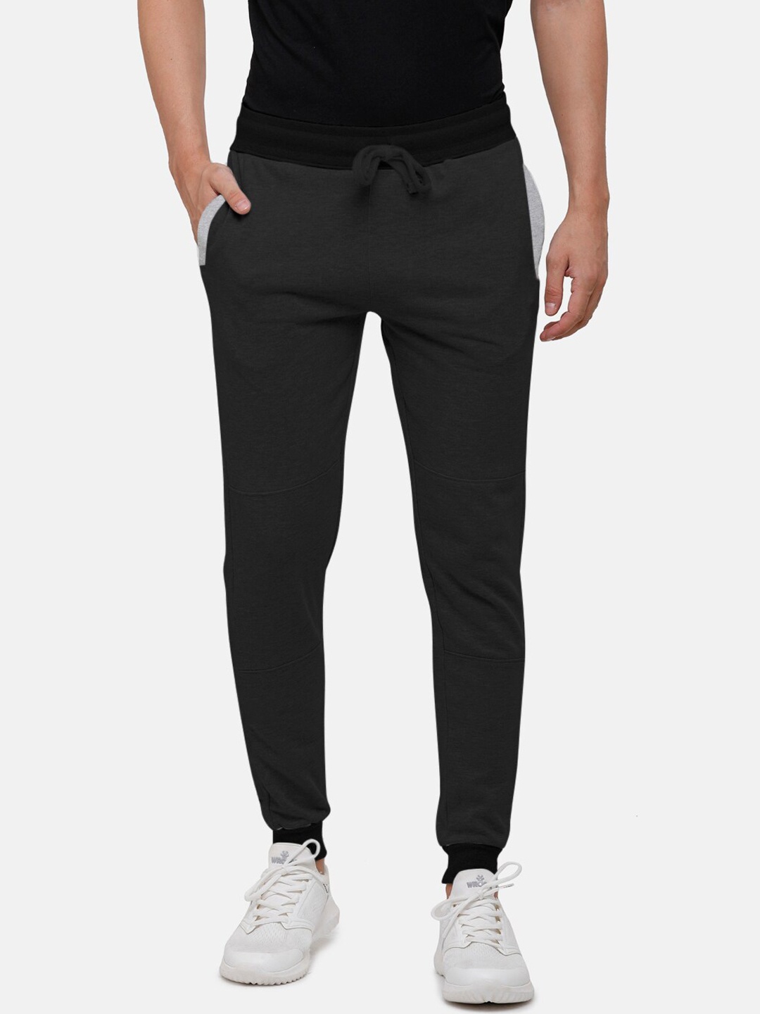 

MADSTO Men Charcoal Grey Solid Cotton Joggers