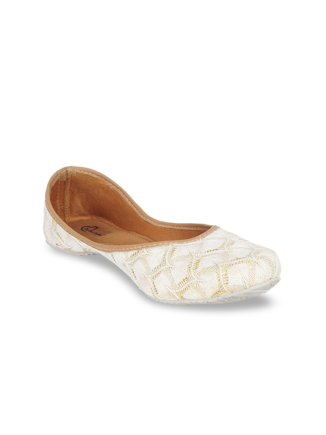 

The Desi Dulhan Women White Mojaris Flats