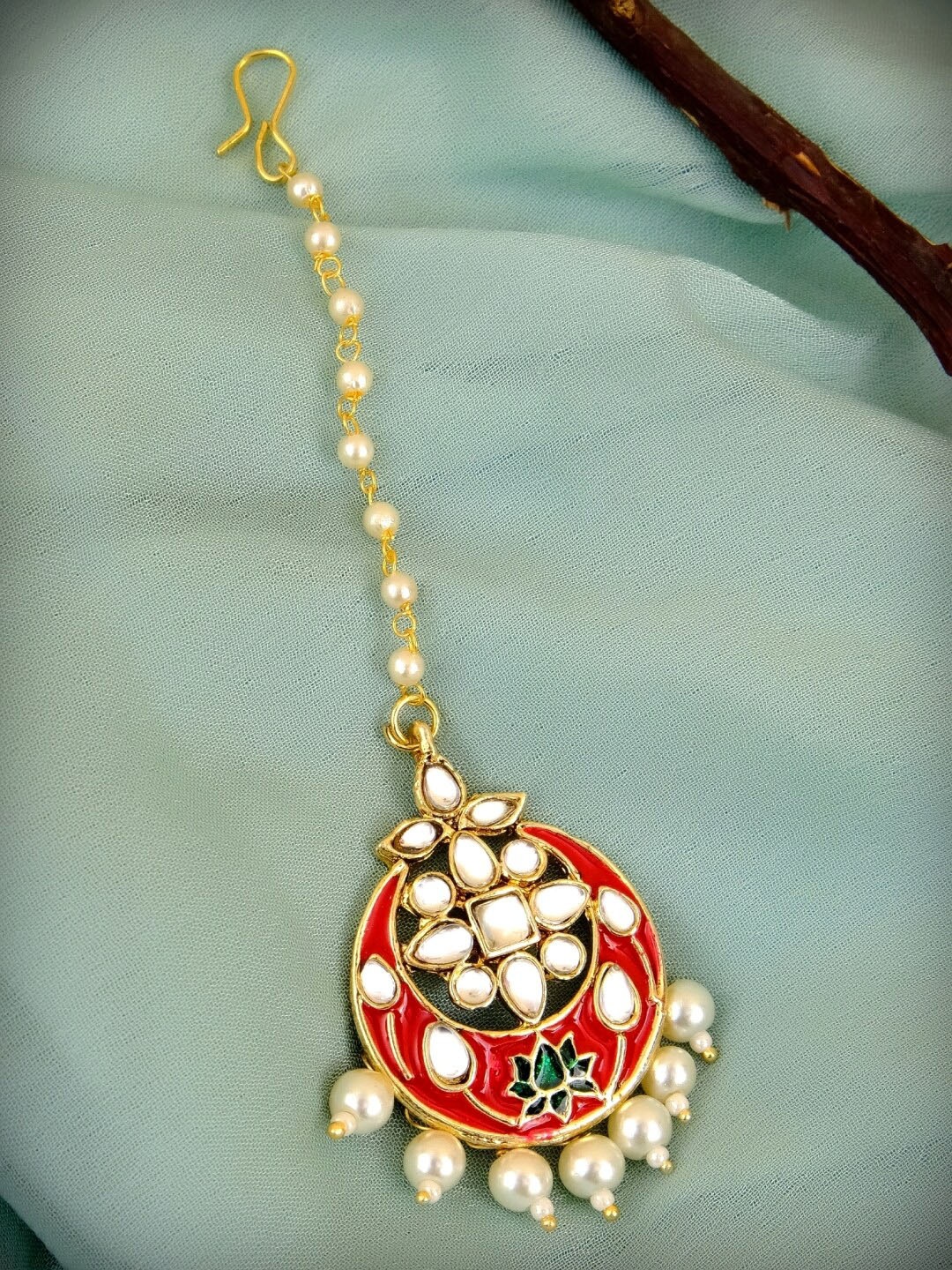 

Crunchy Fashion Gold-Plated White & Red Kundan-Studded Beaded Meenakari Maang Tikka