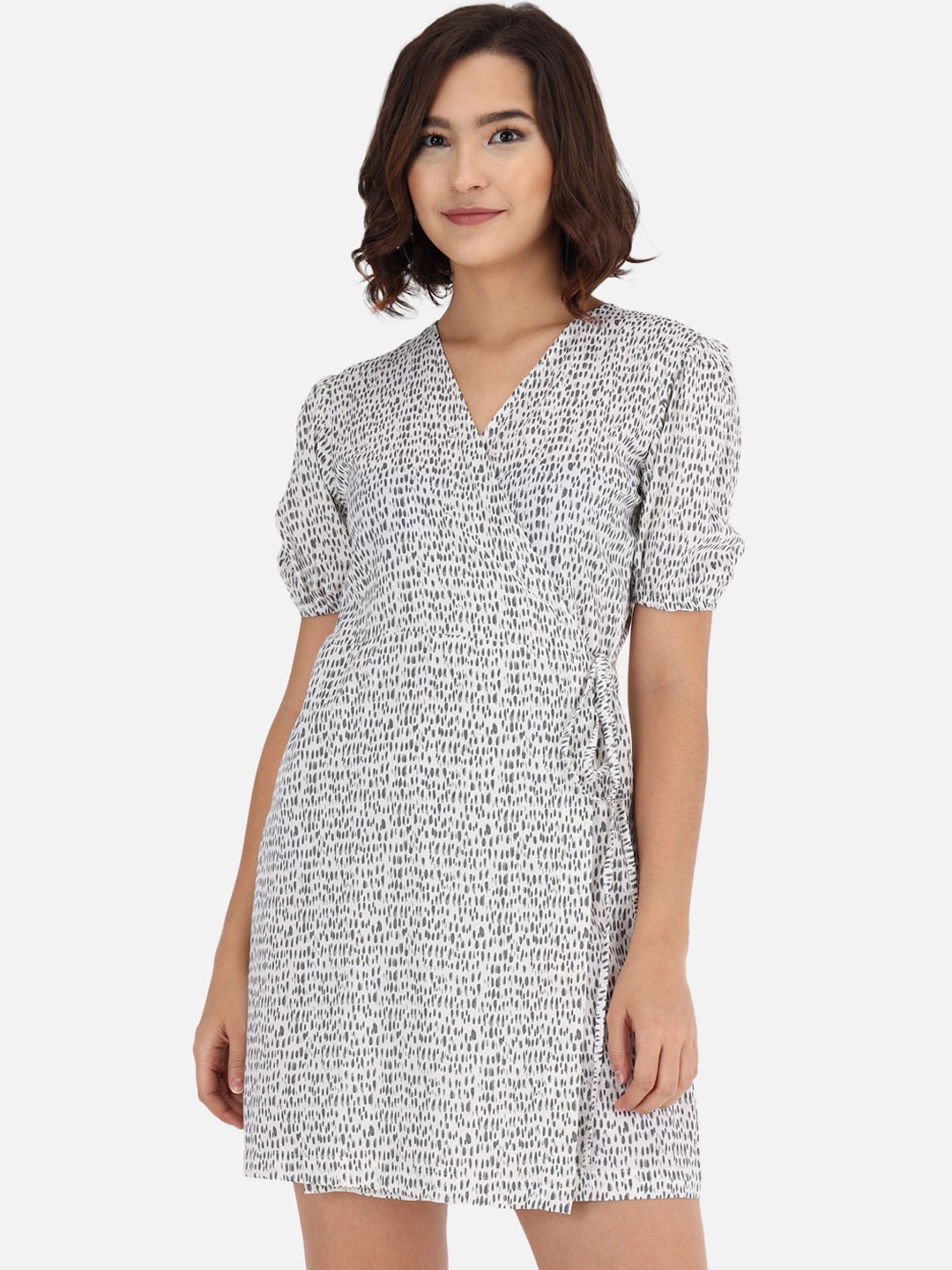 

Trend Arrest White & Grey Dress