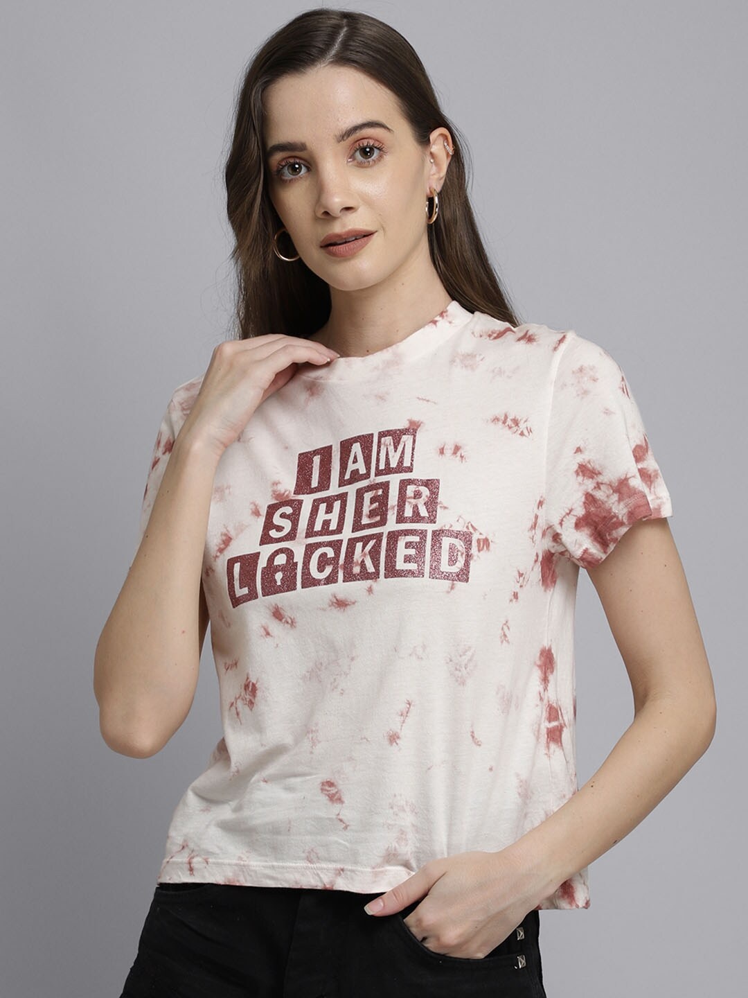 

Free Authority Women Off White Sherlock Printed Cotton Pure Cotton T-shirt
