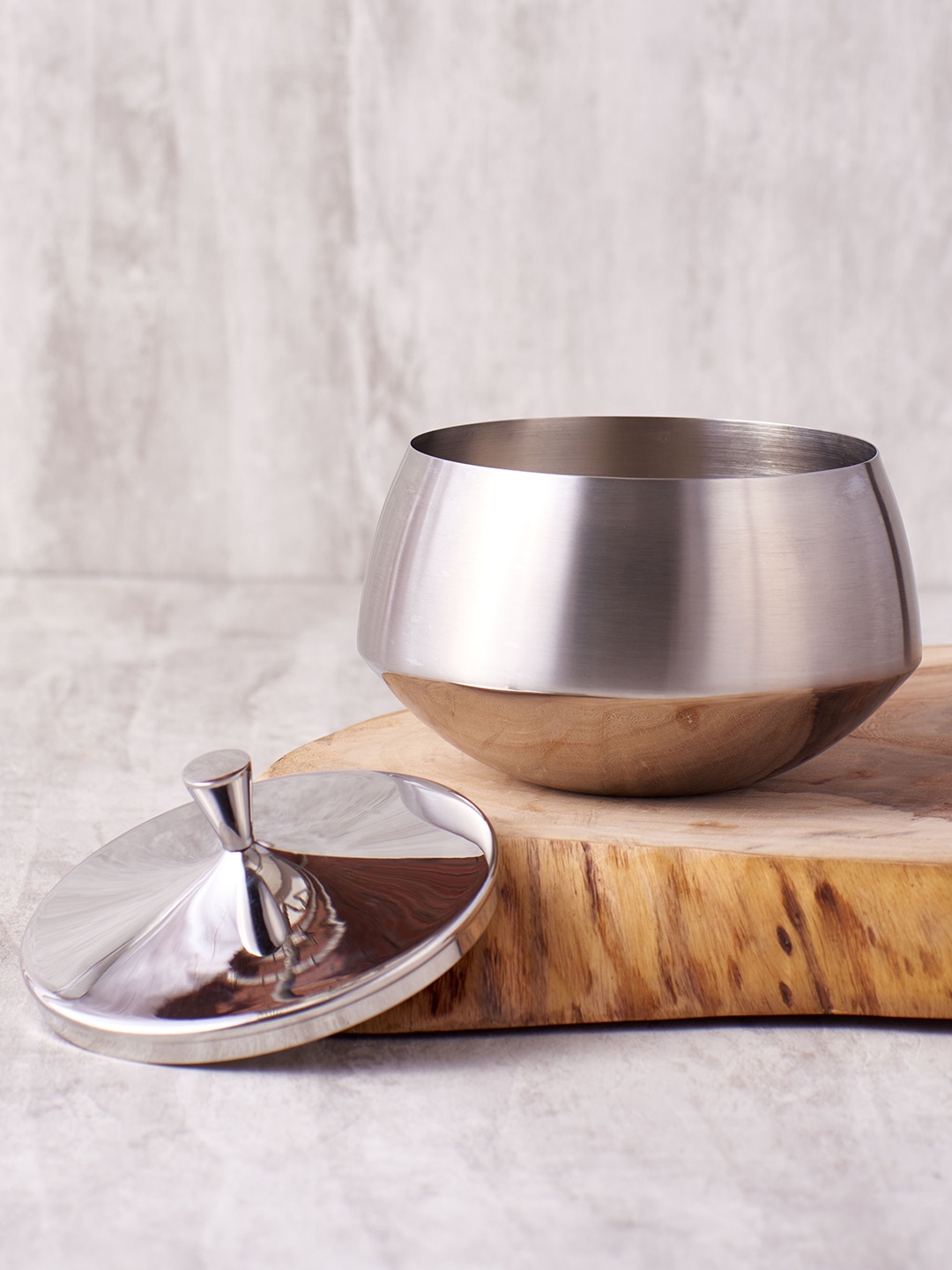 

ARTTDINOX Steel & 1 Pieces Stainless Steel Matte Zenith Serving Bowl