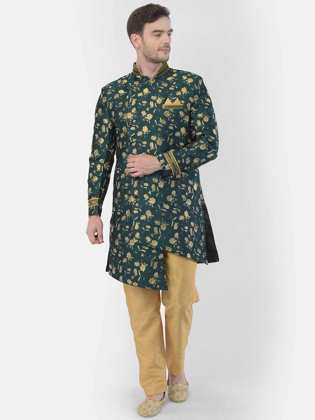 

SG RAJASAHAB Men Green & Gold-Coloured Printed Cotton Sherwani Set