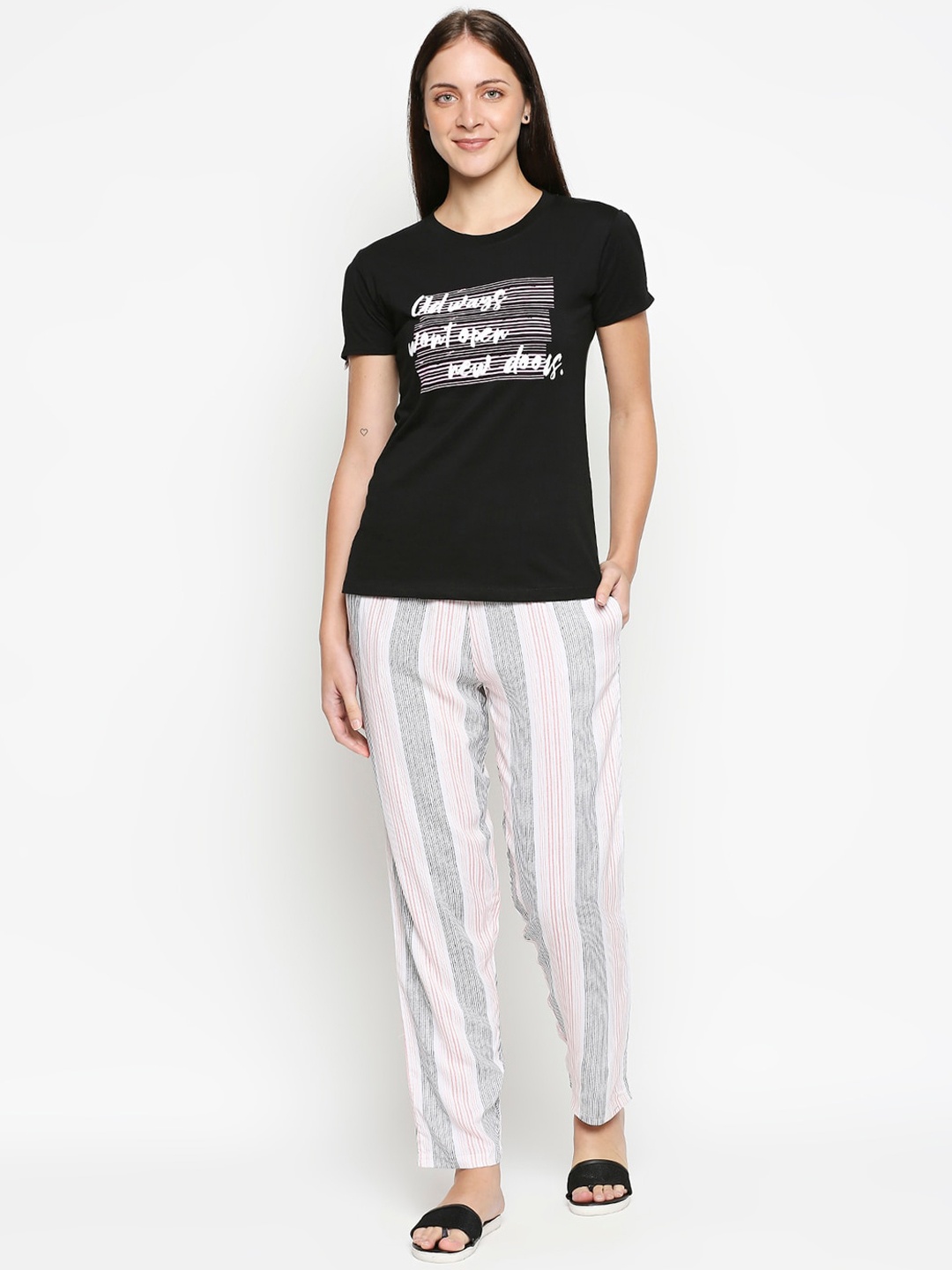 

XIN Women Black & White Printed Night suit