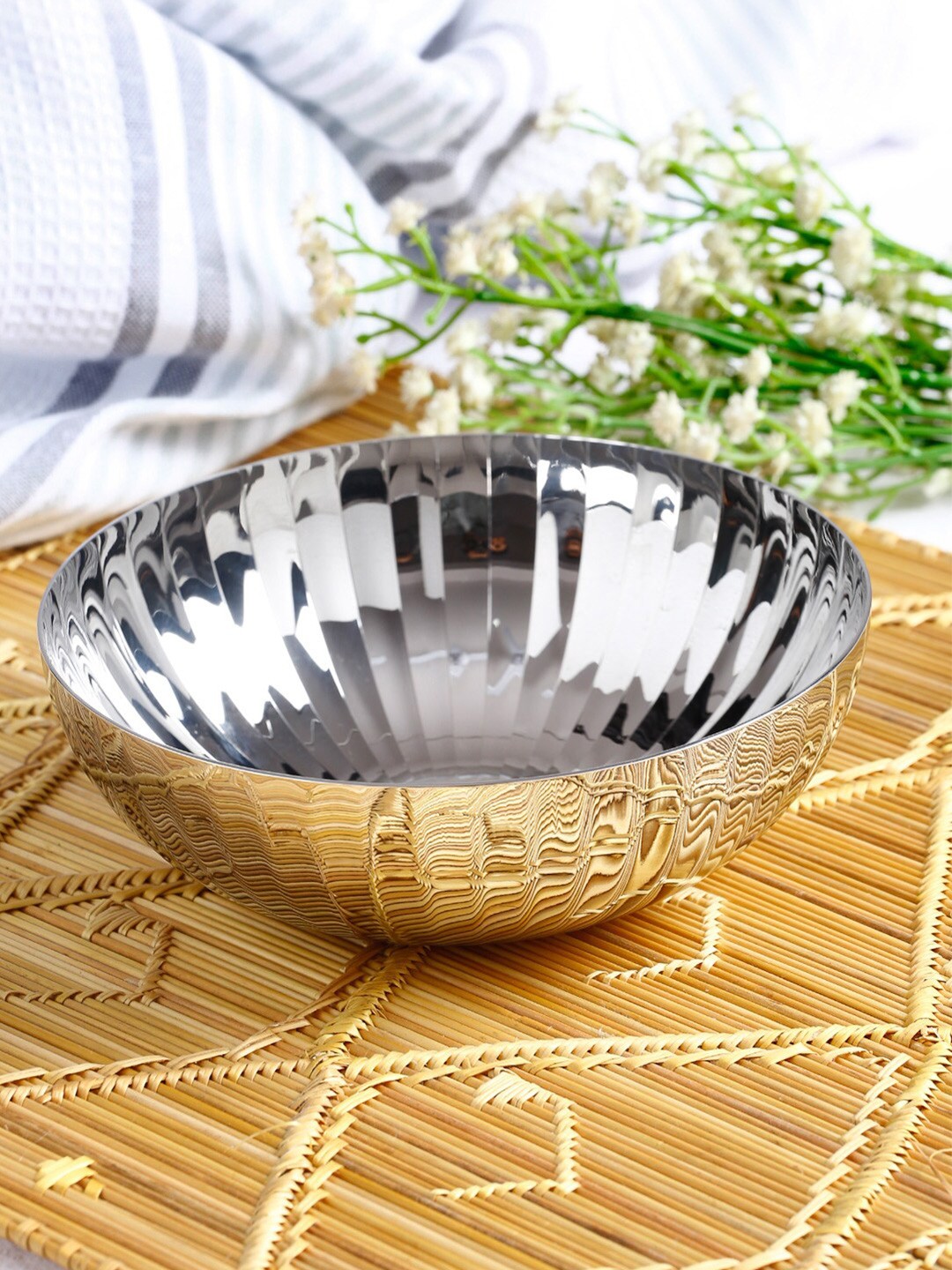 ARTTDINOX Steel-Toned 1 Piece Stainless Steel Glossy Rhythm Garden Serving Bowl