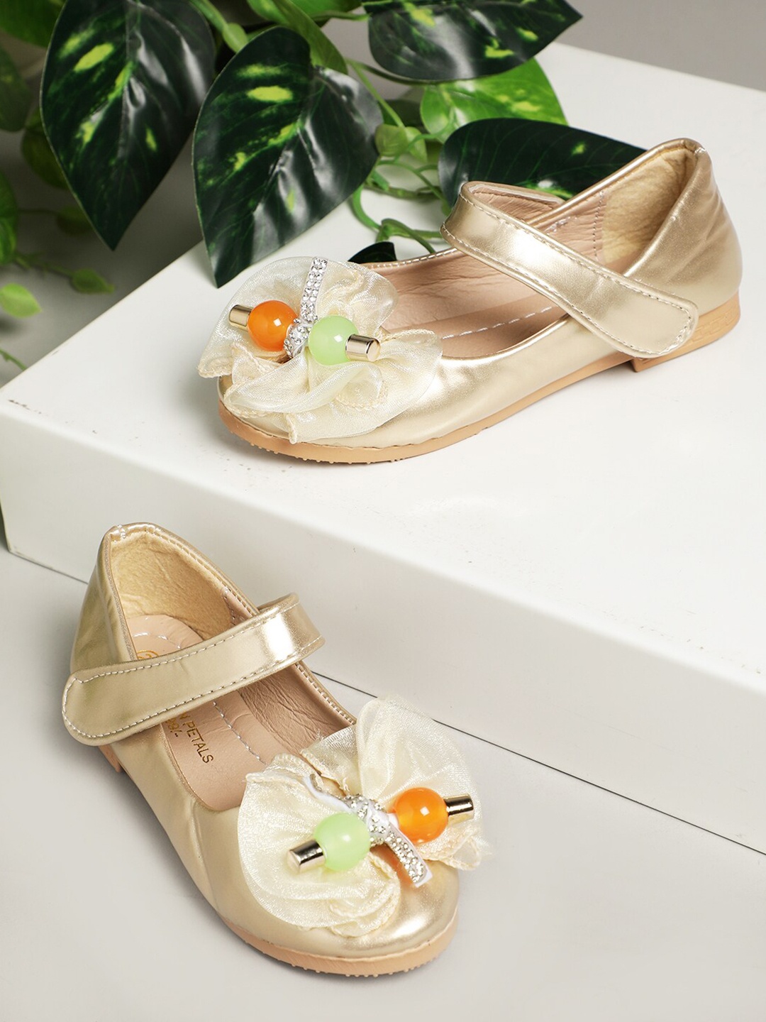 

PASSION PETALS Girls Gold-Toned Bow Detailed Ballerinas