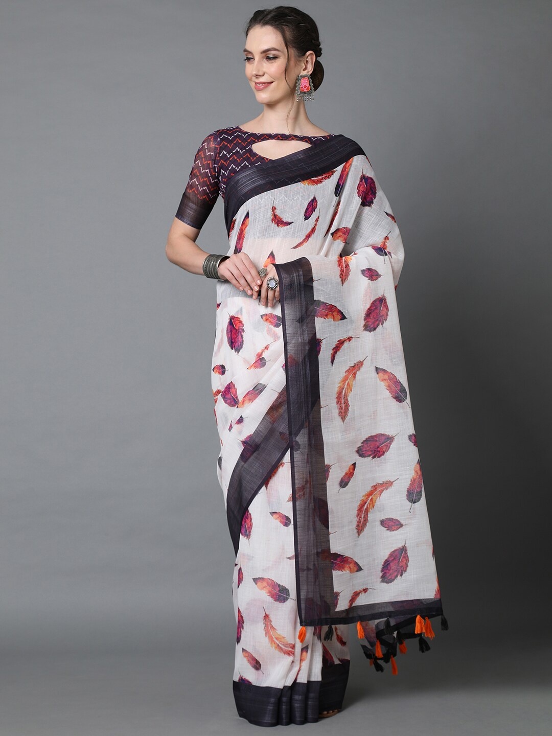 

Mitera White & Black Leaves Printed Linen Blend Saree