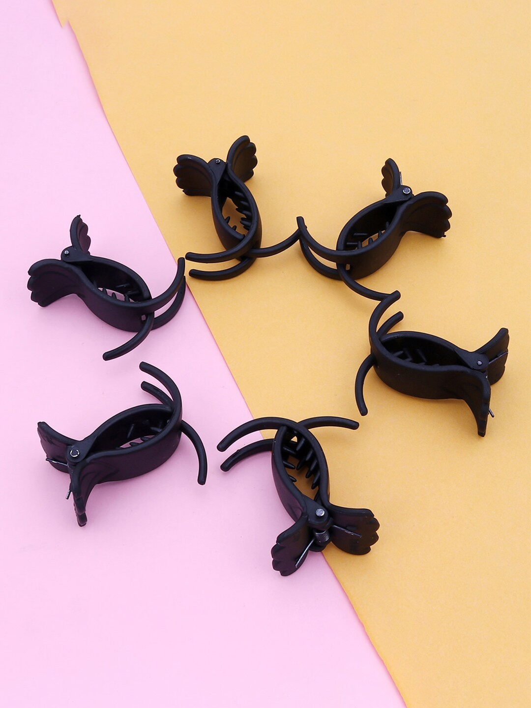 

Sukkhi Women Black Set of 6 Claw Clip