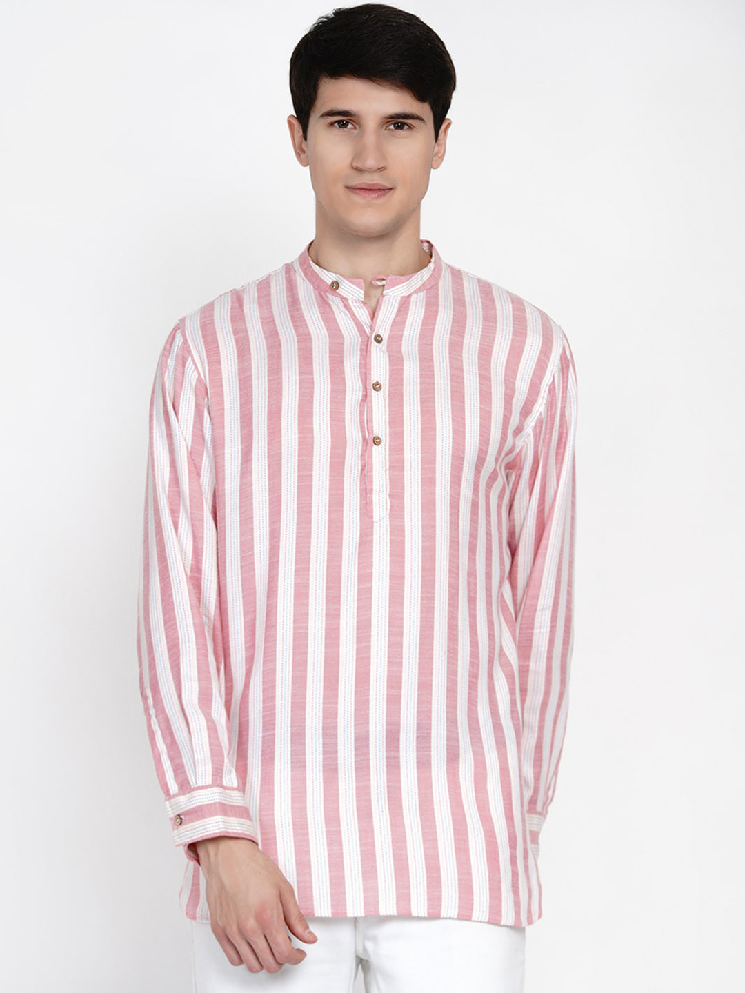 

Baawara By Bhama Men Pink Thread Work Kurta
