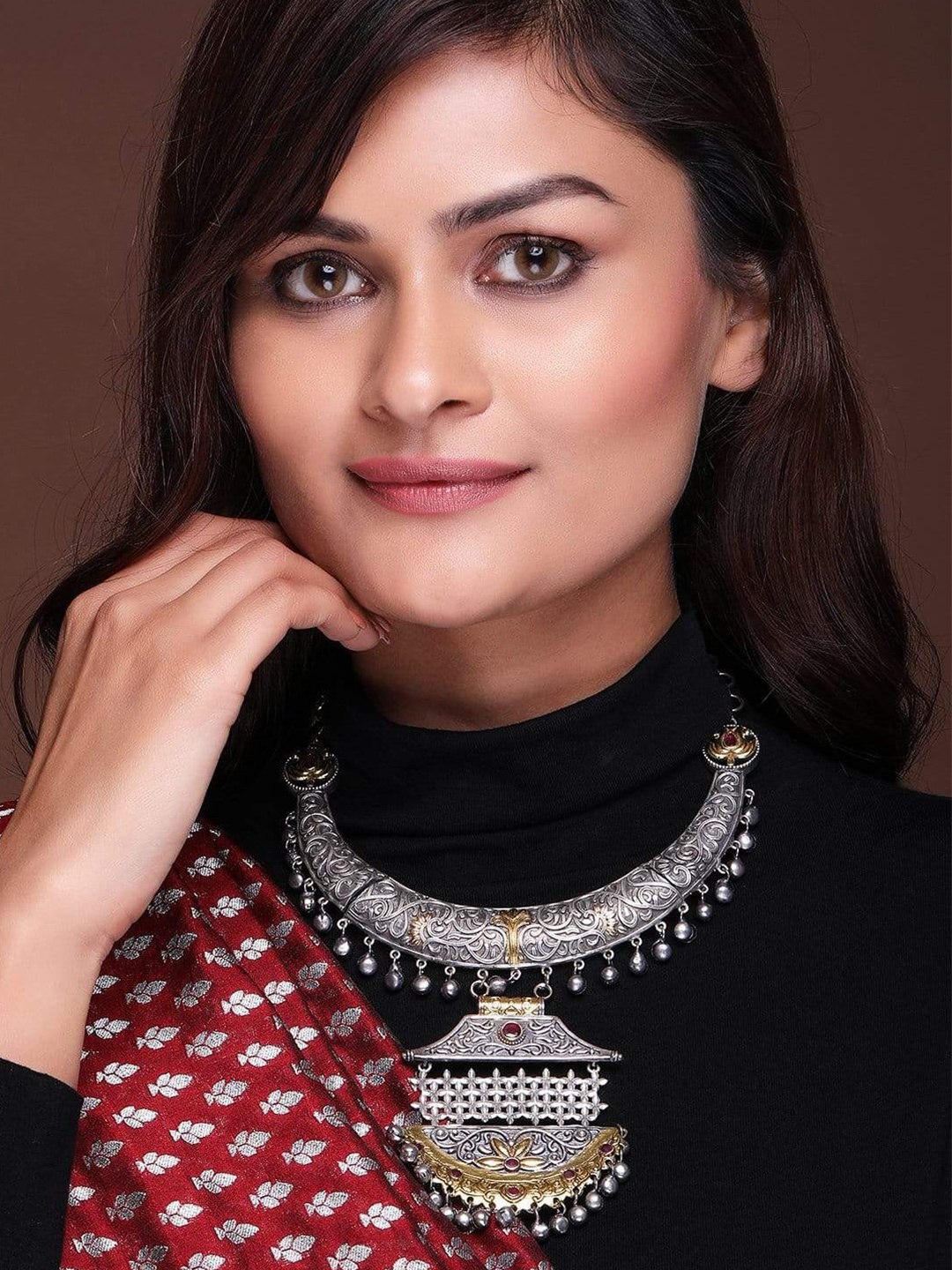 

Rubans Silver & Gold-Toned Silver-Plated Oxidised Necklace