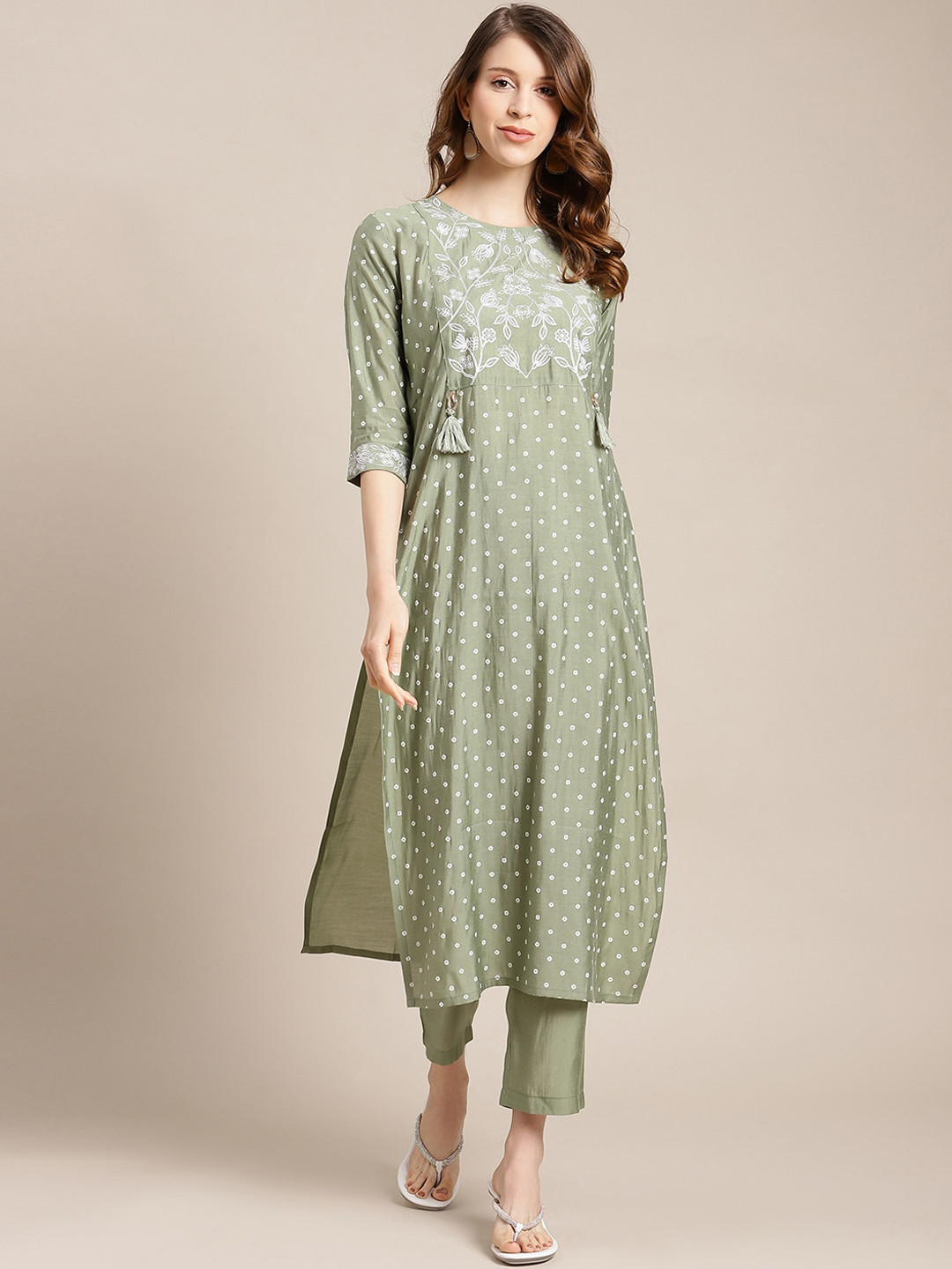 

Varanga Women Olive Green Ethnic Motifs Straight Kurta Set