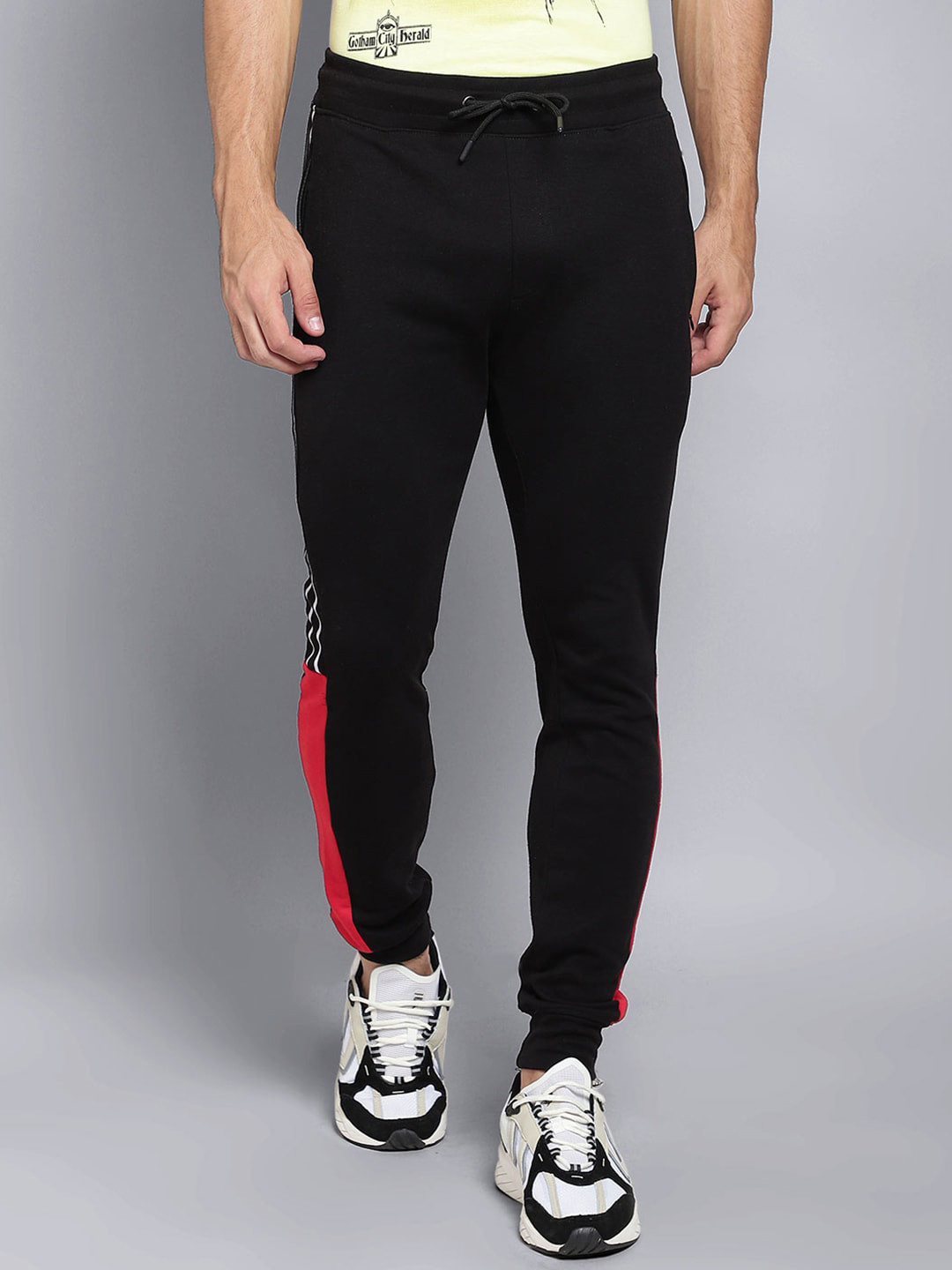 

Free Authority Men Black Deadpool Printed Straight-Fit Pure Cotton Joggers