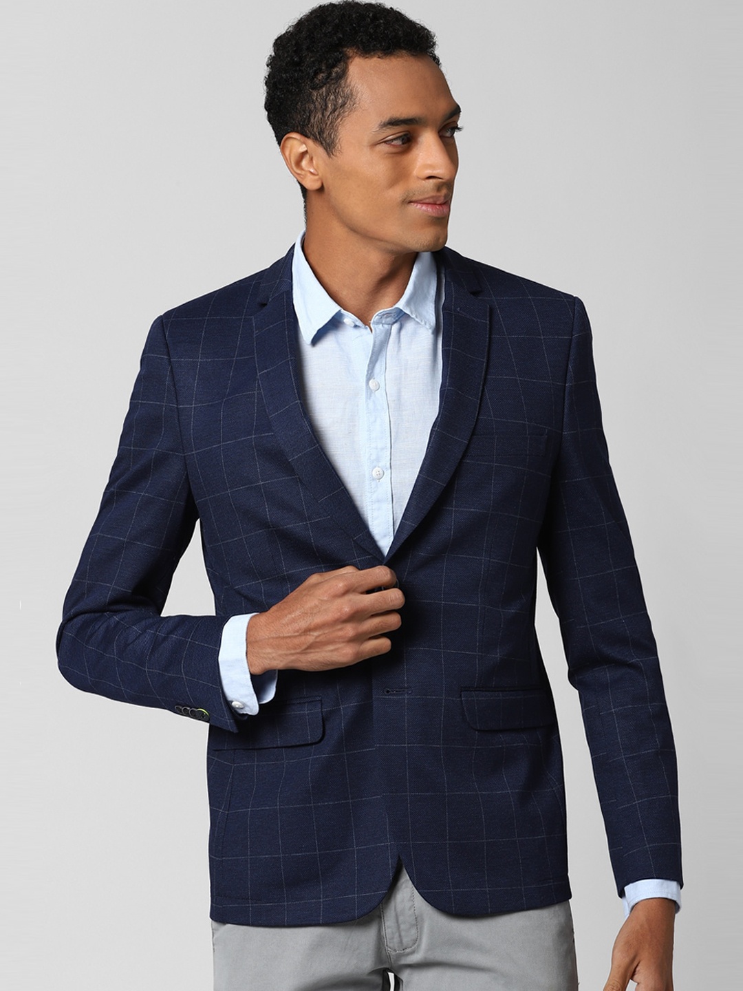 

Peter England Elite Men Navy Blue & White Checked Slim-Fit Single-Breasted Formal Blazer