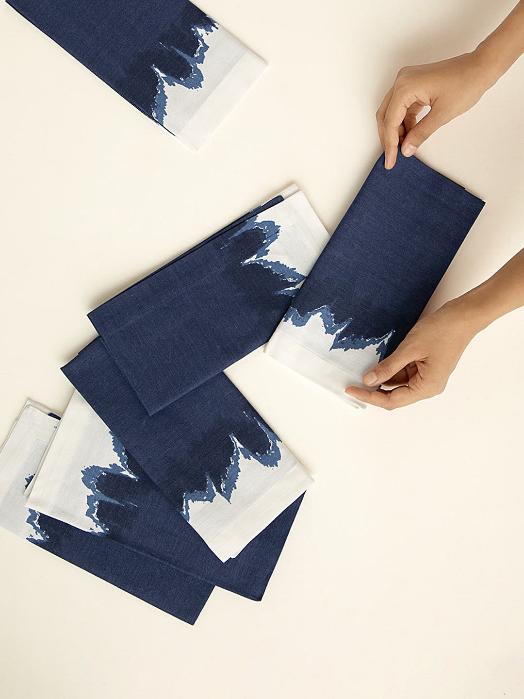 

ellementry Set Of 6 Blue & White Printed Elevating Napkins