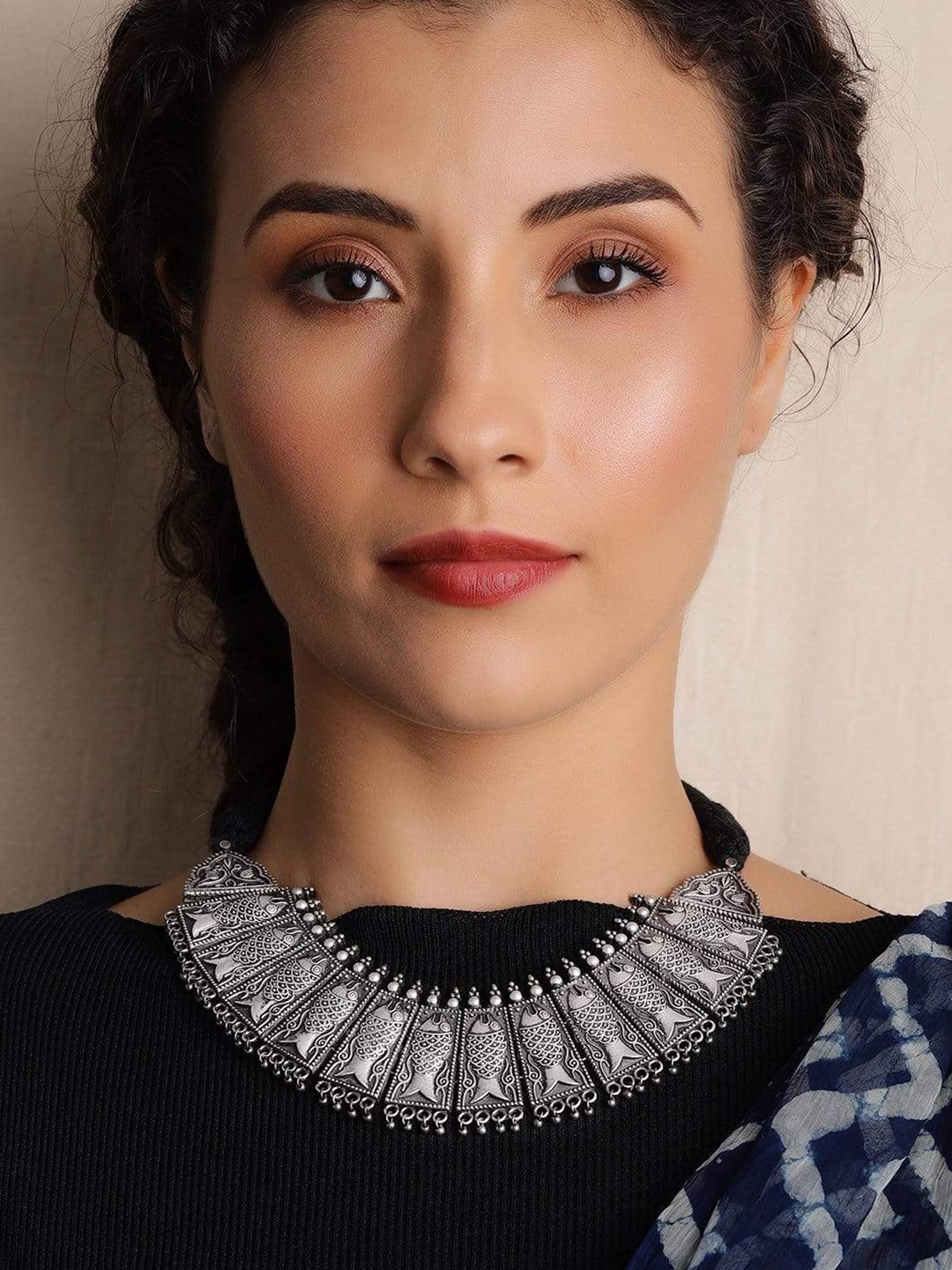 

Rubans Silver-Plated Handcrafted Oxidised Filigree Necklace