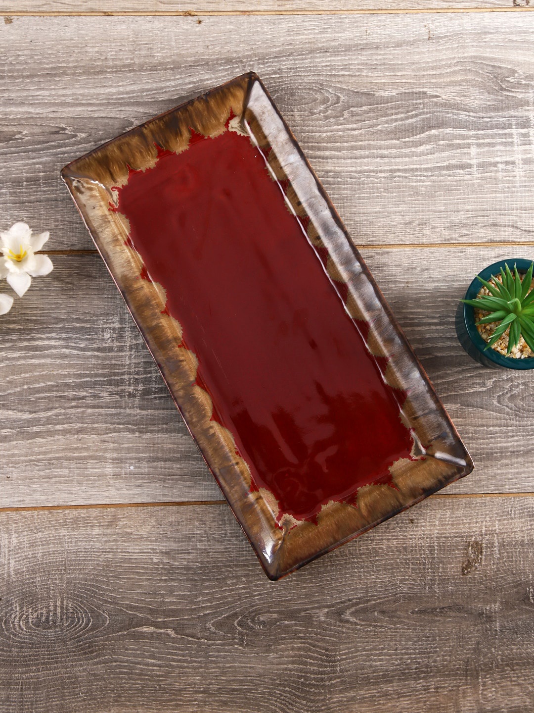 

Aapno Rajasthan Red Snacks Platter
