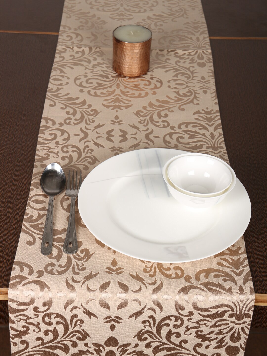 

Home Beige & Gold-Coloured Woven Damask Table Runner