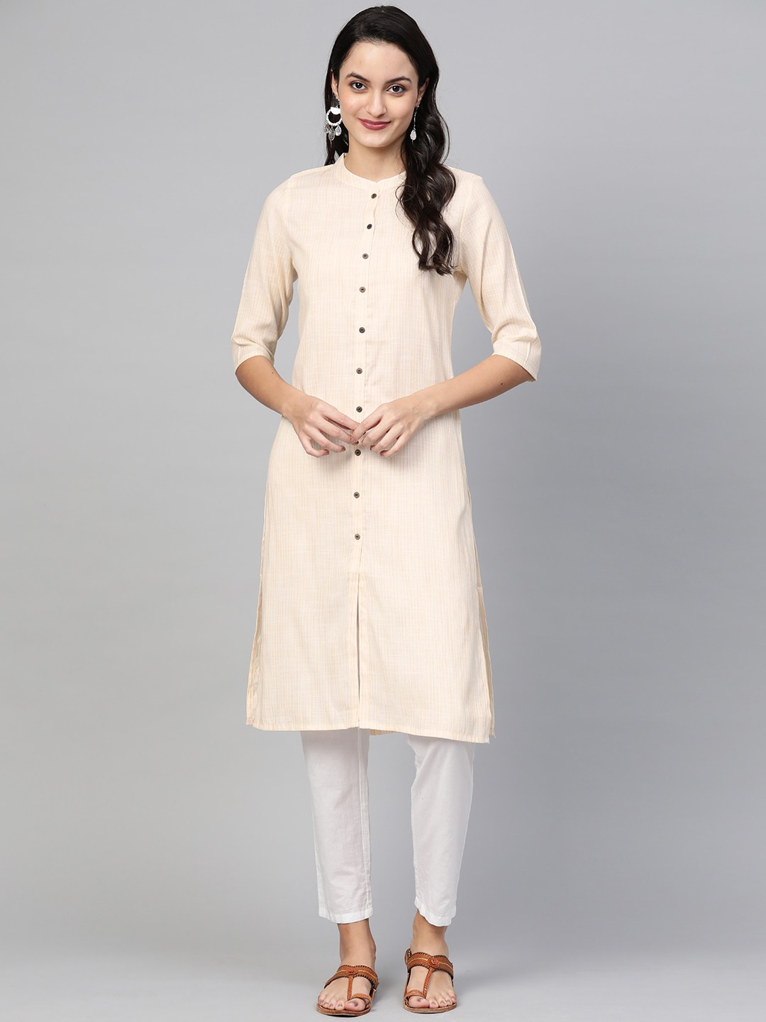 

Ishin Women Off White Striped Thread Work Kurta