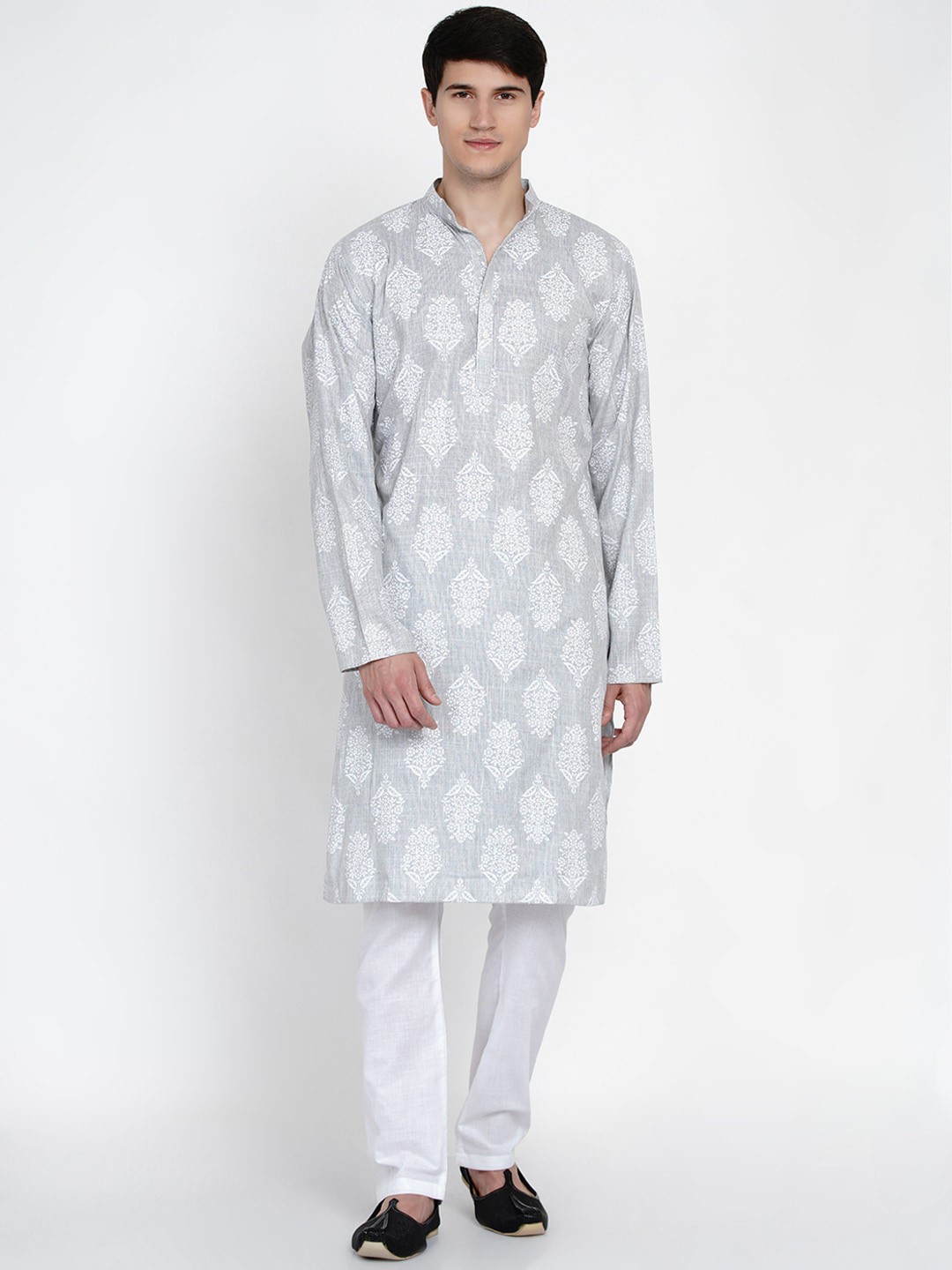 

Baawara By Bhama Men Grey Ethnic Motifs Printed Pure Cotton Kurta with Pyjamas