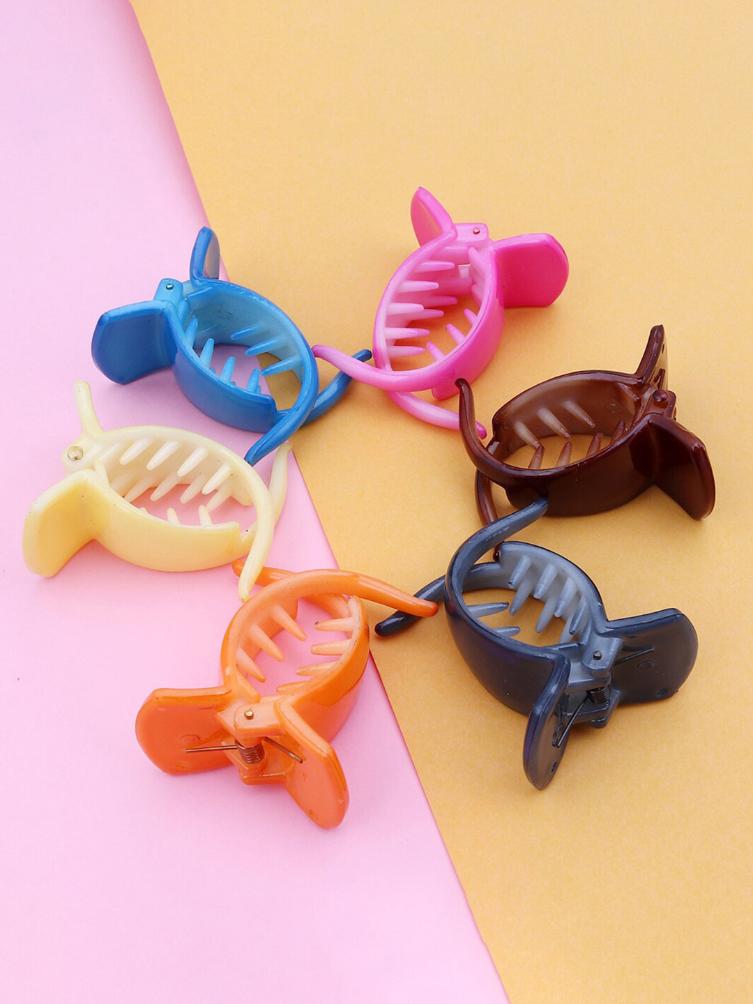 

Sukkhi Women Set of 6 Claw Clips, Pink
