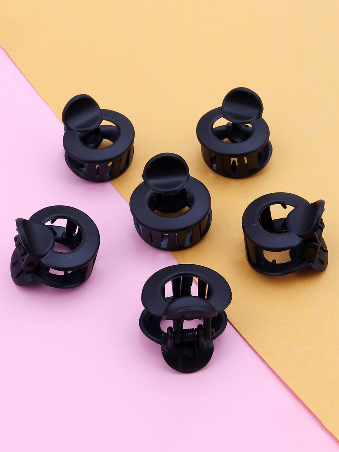 

Sukkhi Women Black Set of 6 Claw Clip
