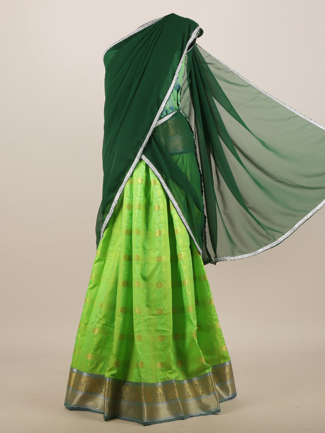 

Pothys Green & Gold-Toned Woven Design Saree