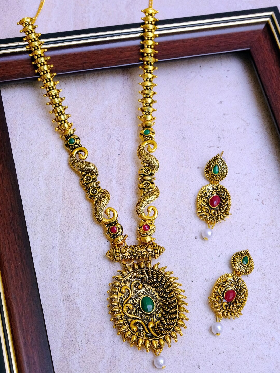 

Crunchy Fashion Gold-Plated Green Antique Jewellery Set