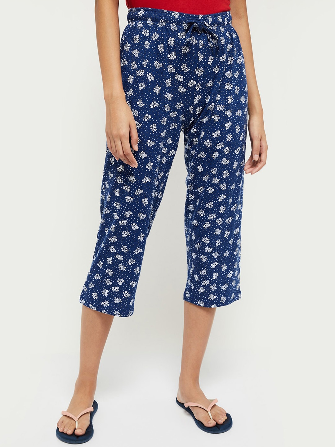 

max Women Blue & White Printed Pure Cotton Lounge Capris